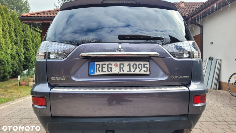 Mitsubishi Outlander 2.2 DI-D 4WD Invite - 16