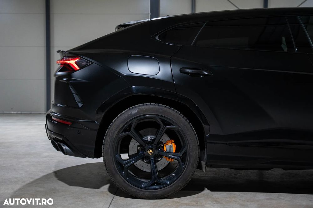 Lamborghini URUS - 9