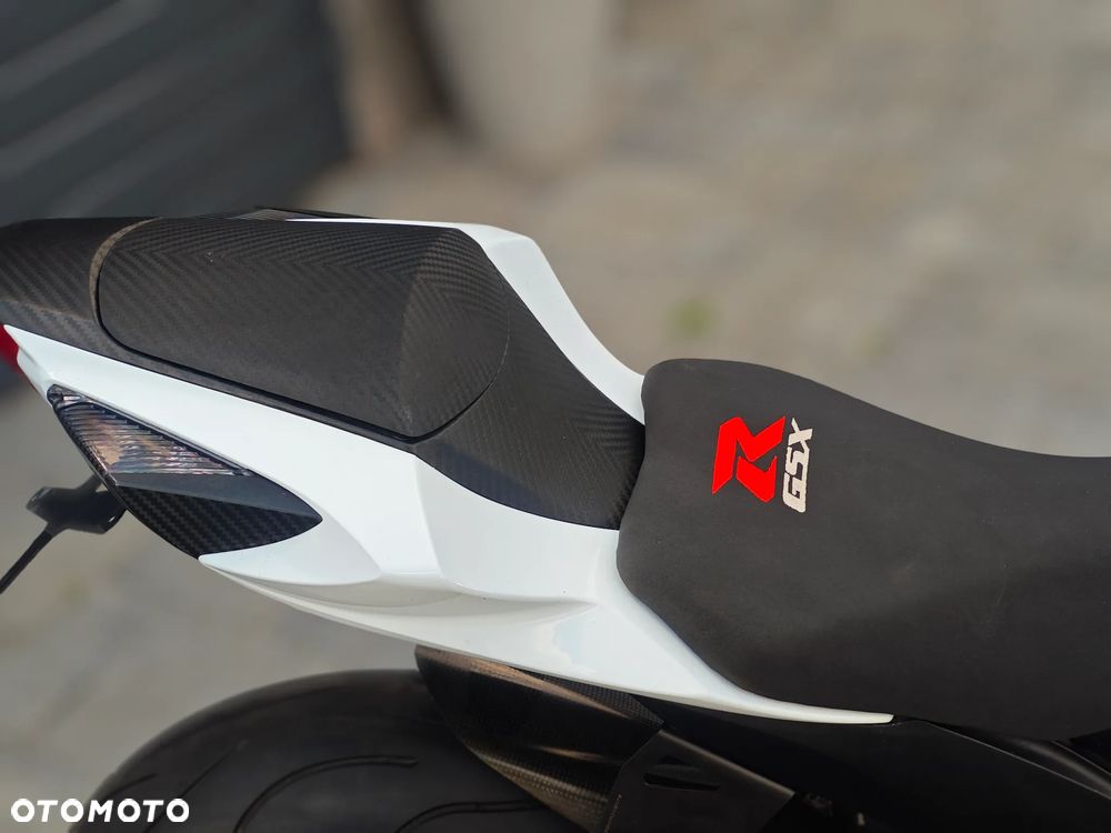 Suzuki GSX-R - 23