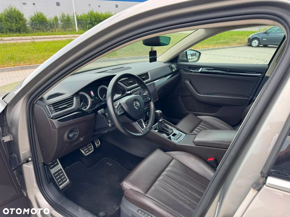 Skoda Superb 2.0 TDI 4x4 L&K DSG - 11