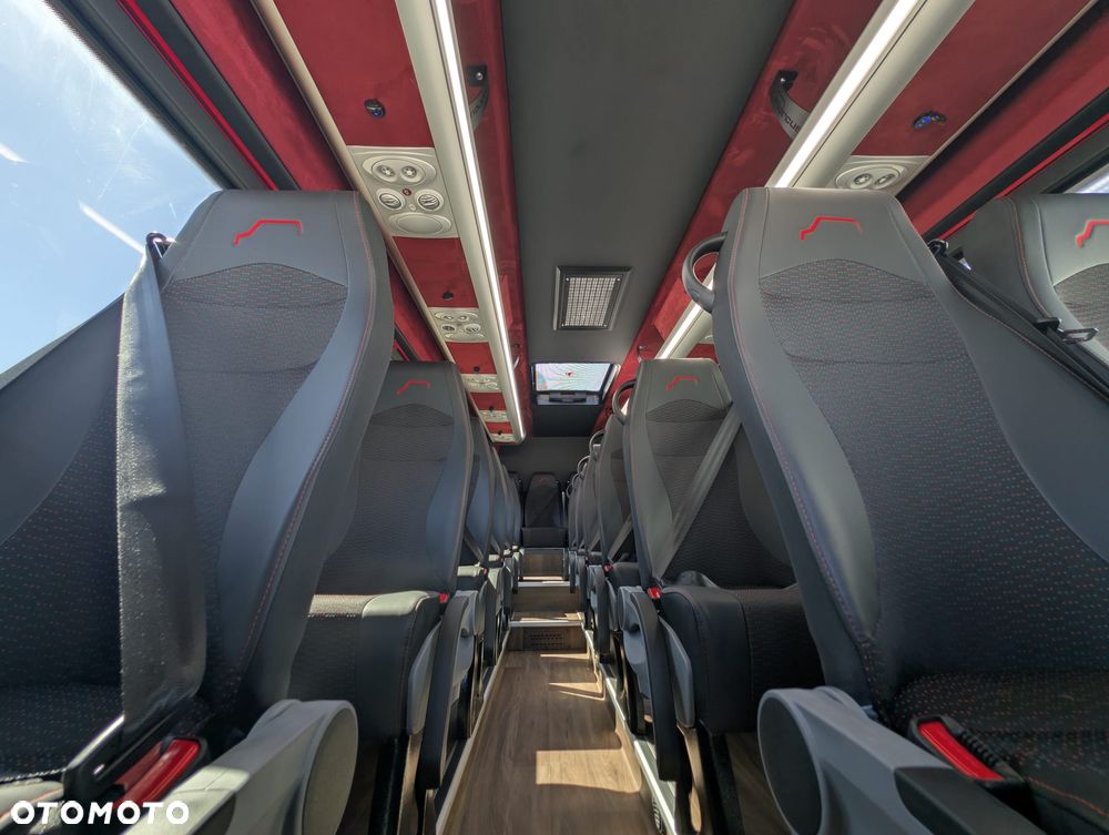 Mercedes-Benz Sprinter 517 - 33
