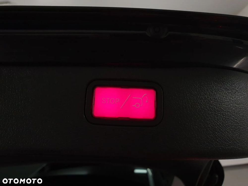 Mercedes-Benz Klasa C 220 d 9G-TRONIC AMG Line - 36