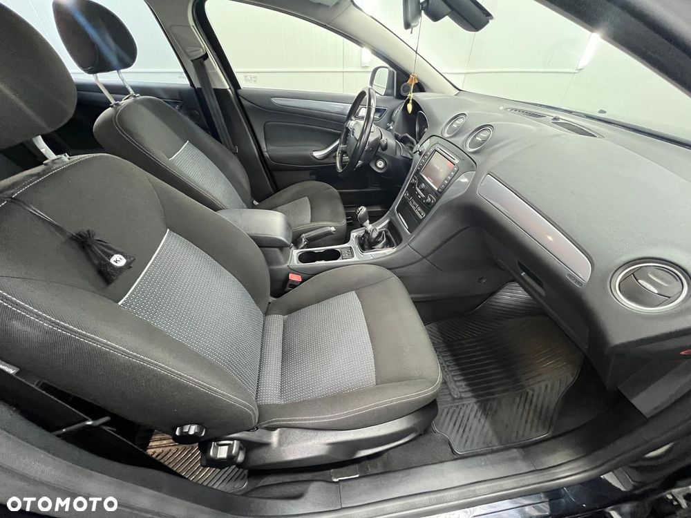 Ford Mondeo - 10