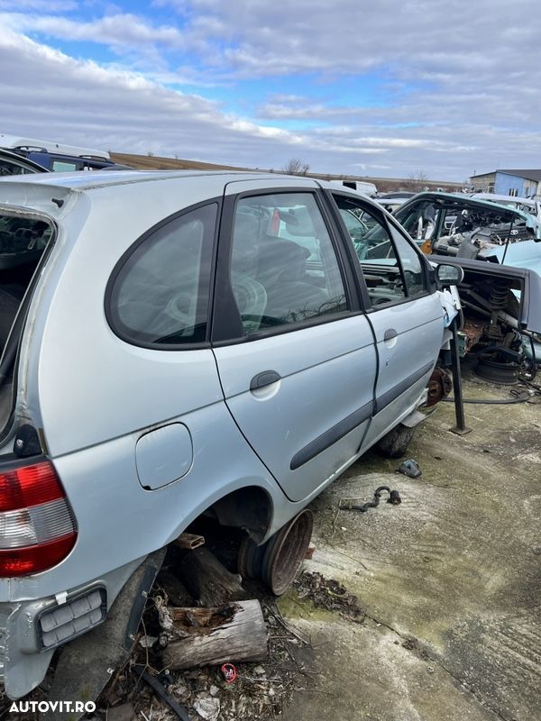 Dezmembrez piese Renault Scenic 2000 RXE - 2