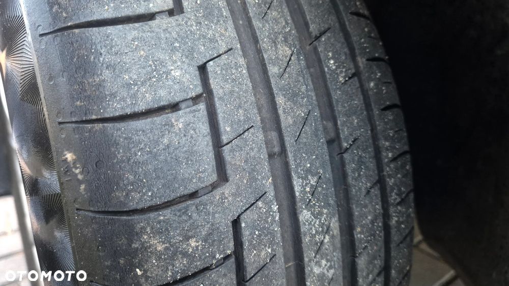 Volkswagen Passat - 29