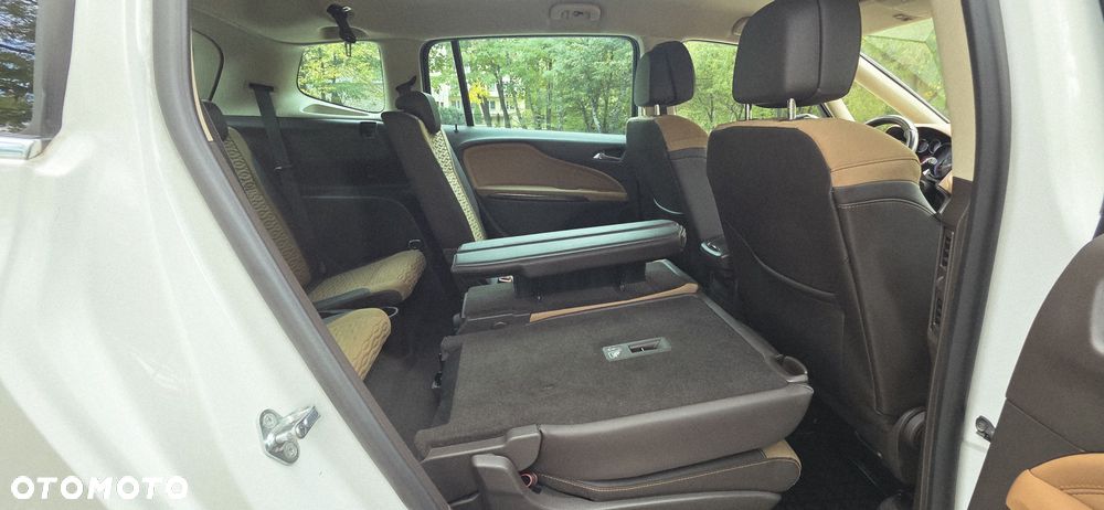 Opel Zafira - 10
