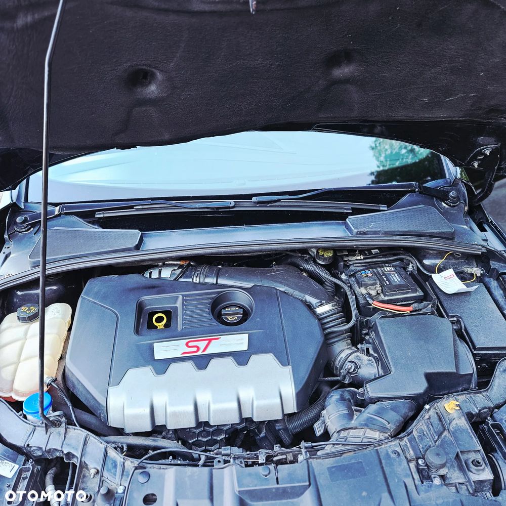 Ford Focus 2.0 EcoBoost ST - 18
