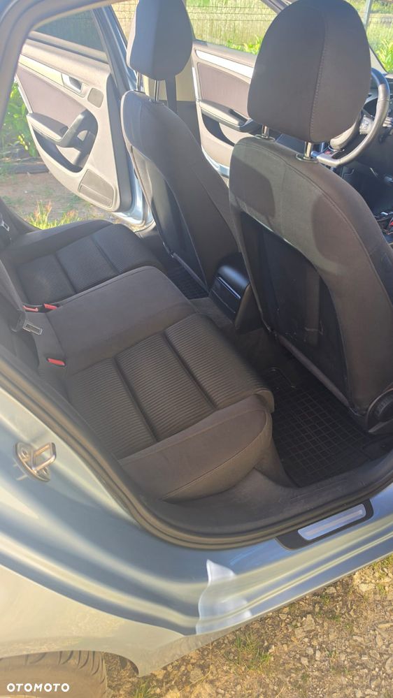 Audi A4 Limousine - 15