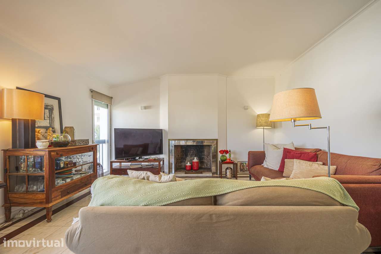 T3 Duplex-Alfragide - Lareira, 3 Casas de Banho, Dispensa e Lavandaria - Grande imagem: 5/34