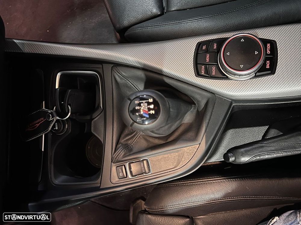 BMW 120 d Pack M - 15