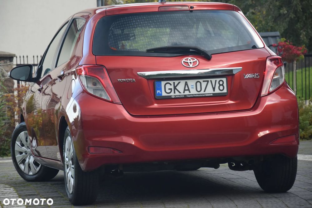 Toyota Yaris 2012 photo 2