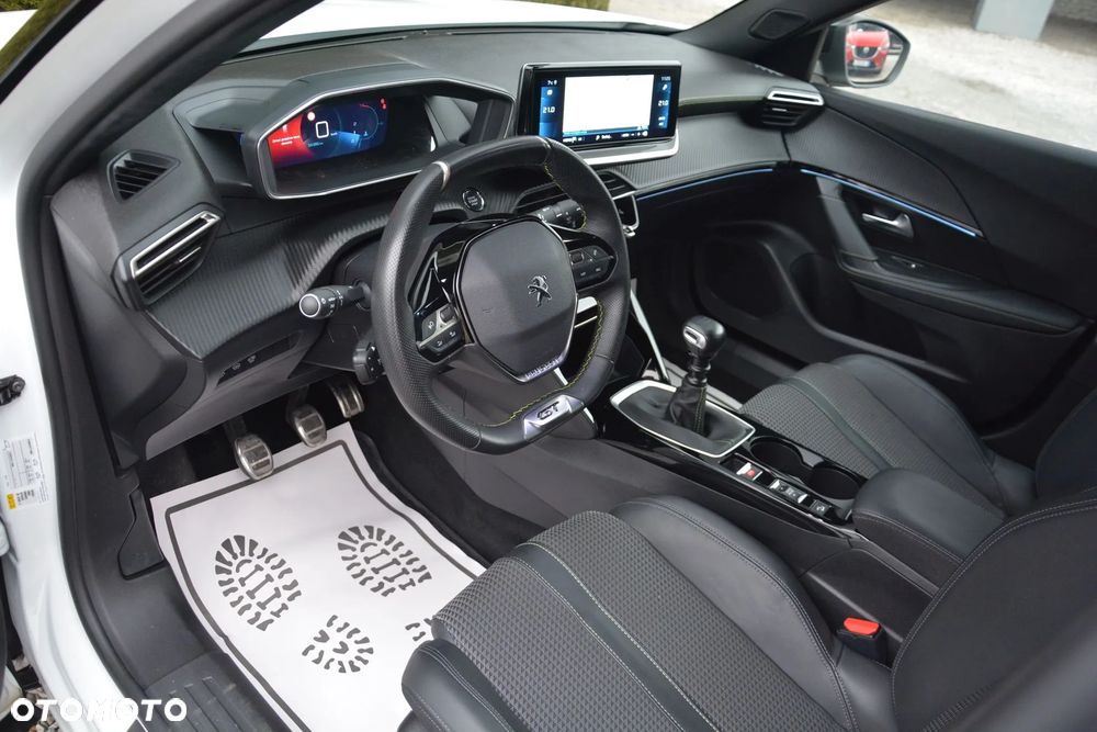 Peugeot 2008 PureTech 130 GT Pack - 15