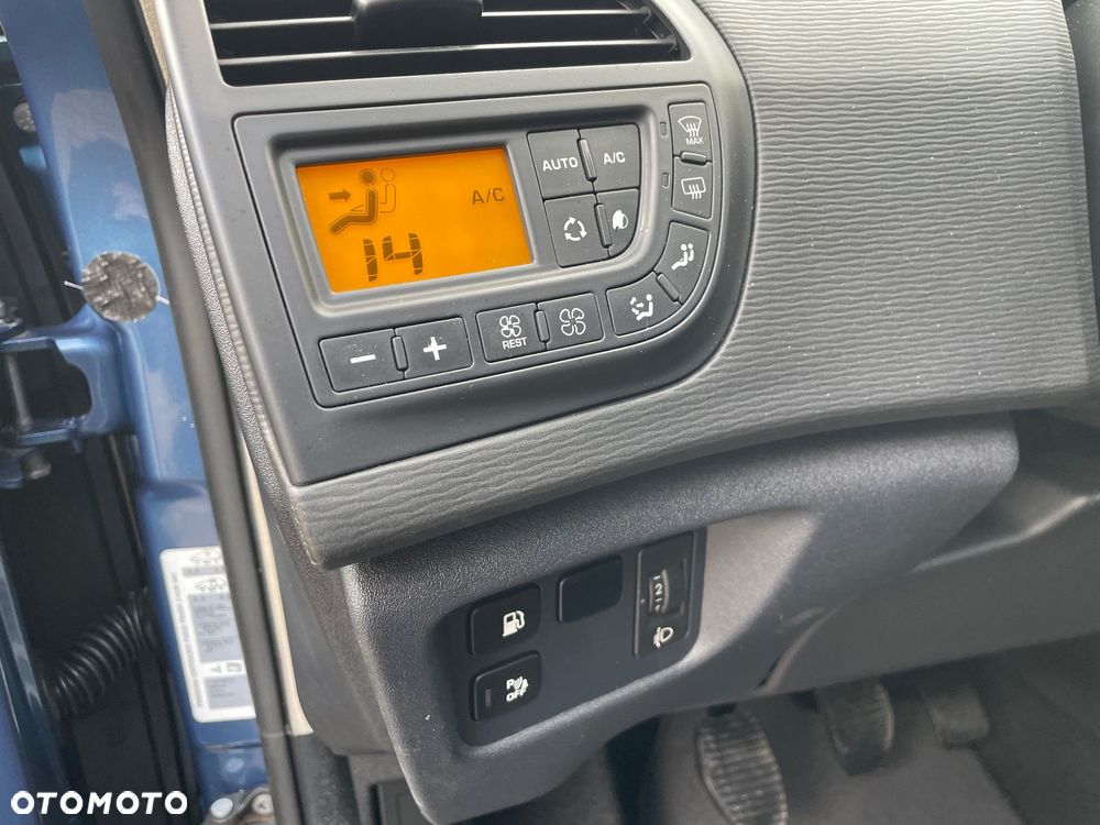 Citroën C4 Picasso - 30