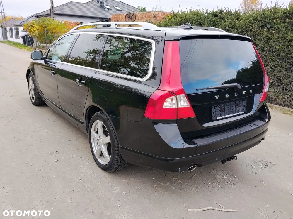Volvo V70 2011 photo 3