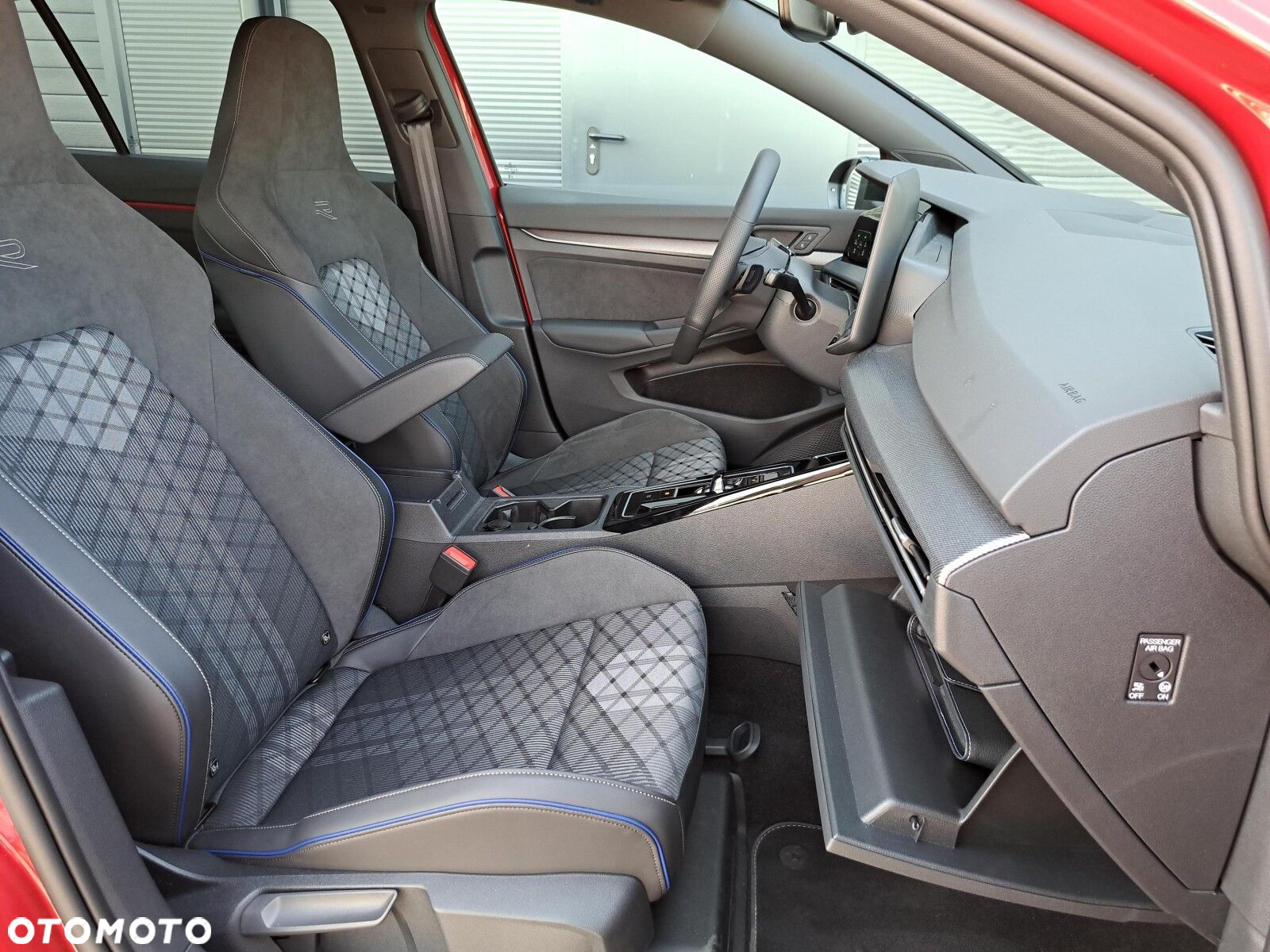 Volkswagen Golf - 35