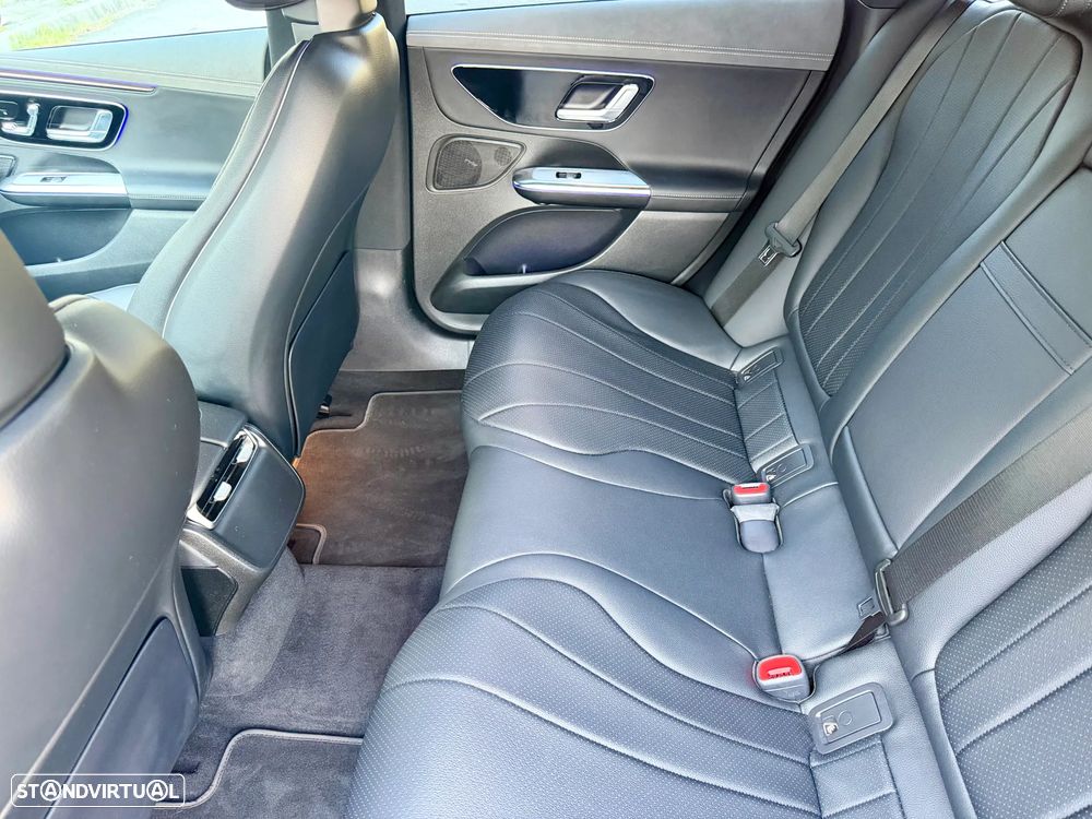 Mercedes-Benz EQE 300 Edition Electric Art - 16