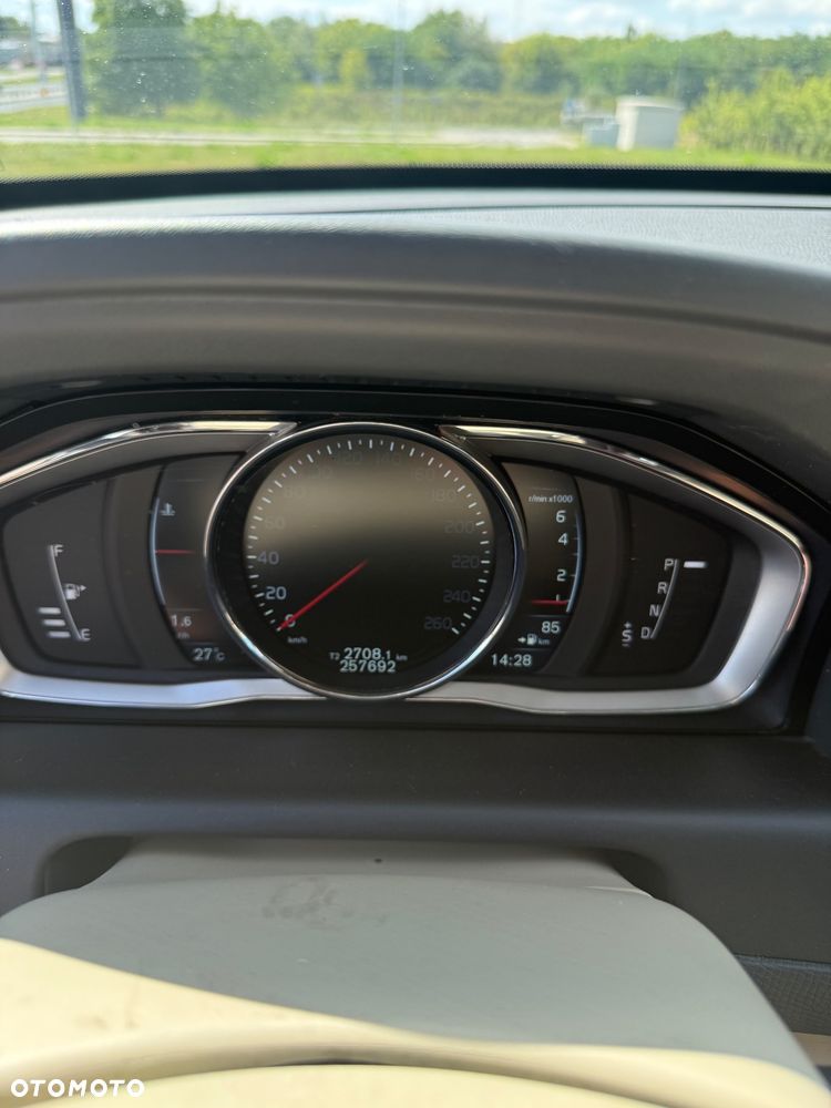 Volvo XC 60 T6 AWD Momentum - 12