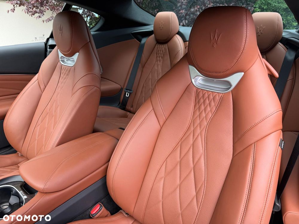 Maserati GranTurismo - 16