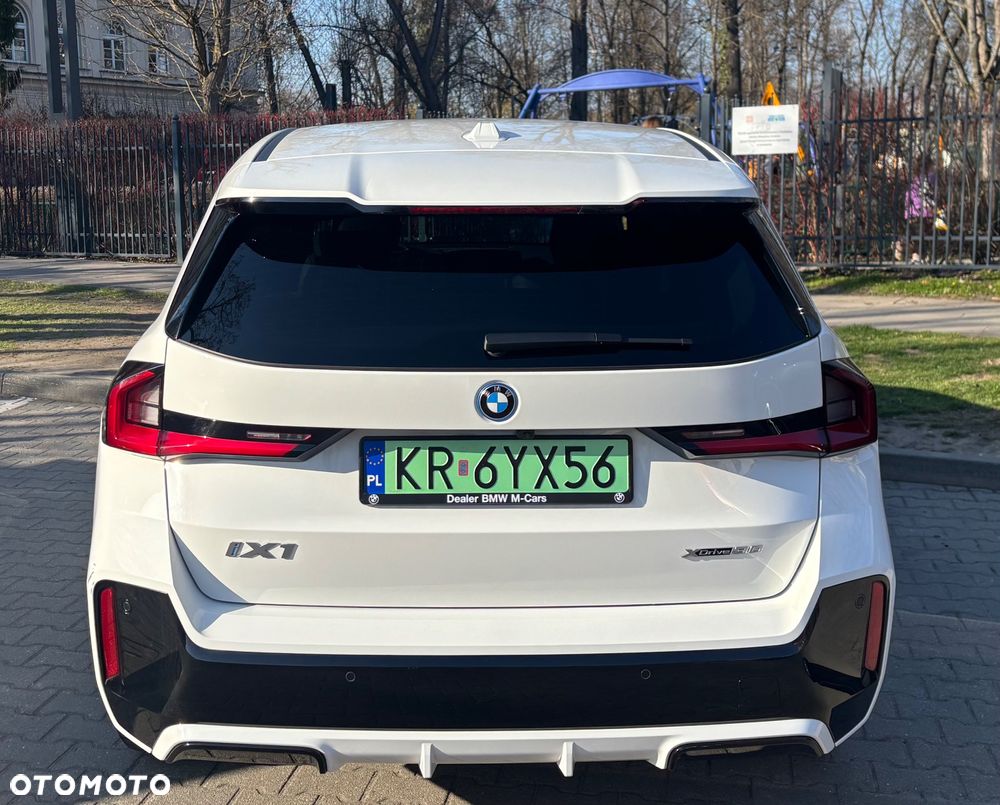 BMW iX1 xDrive30 66.5kWh M Sport - 4