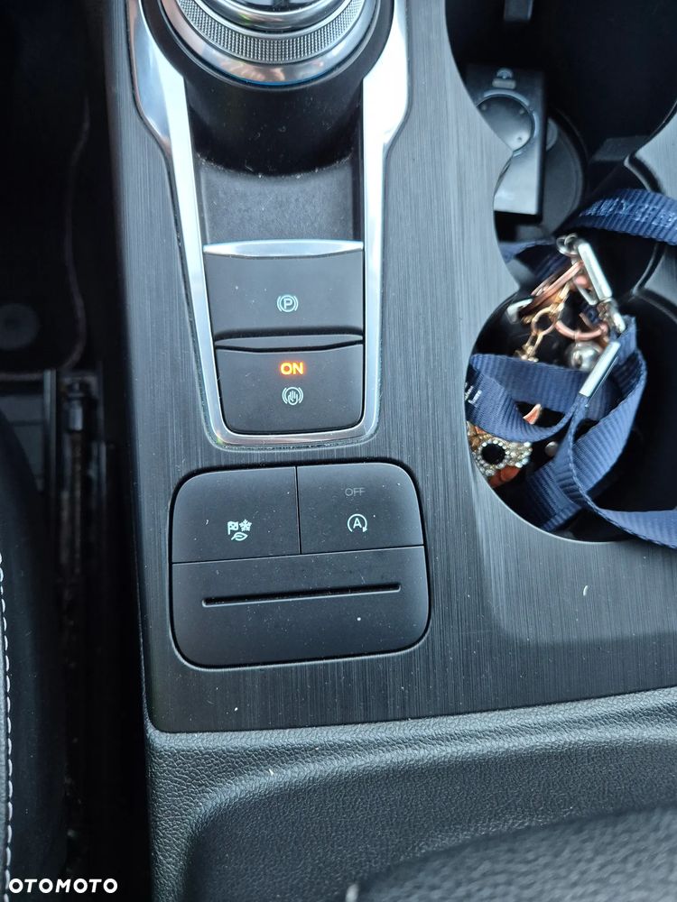Ford Kuga - 18