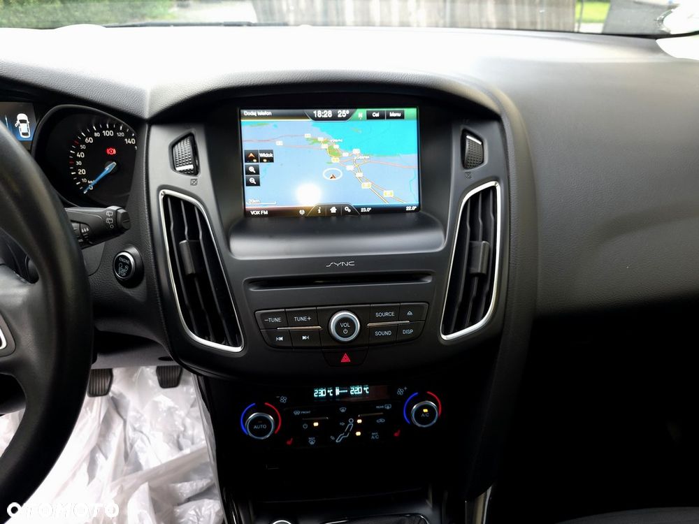 Ford Focus 2.0 TDCi Titanium ASS - 15