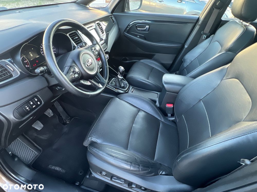 Kia Carens 1.6 GDI ISG Spirit - 23