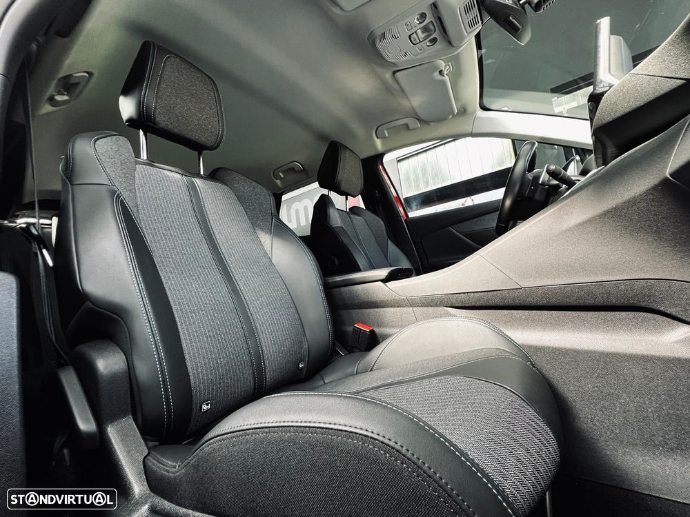 Peugeot 3008 1.6 Hybrid4 Allure e-EAT8 - 33