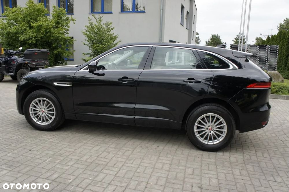 Jaguar F-Pace - 9