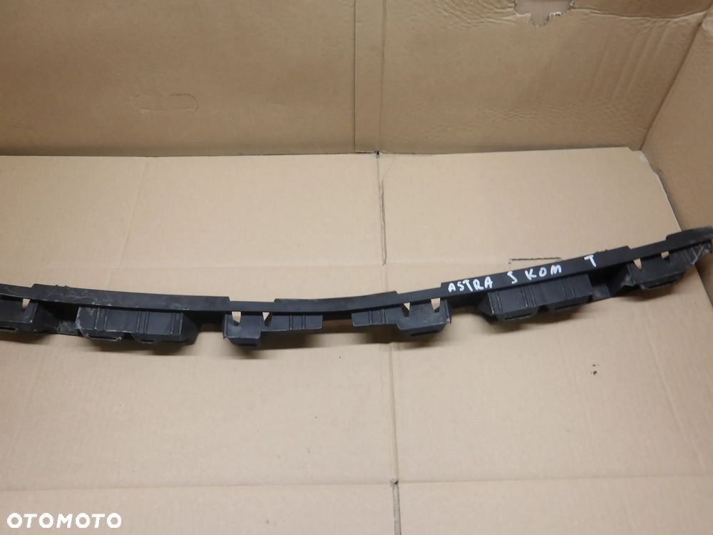 OPEL ASTRA IV J 1.3CDTI KOMBI ŚLIZG ZDERZAKA TYŁ 13266757 - 1