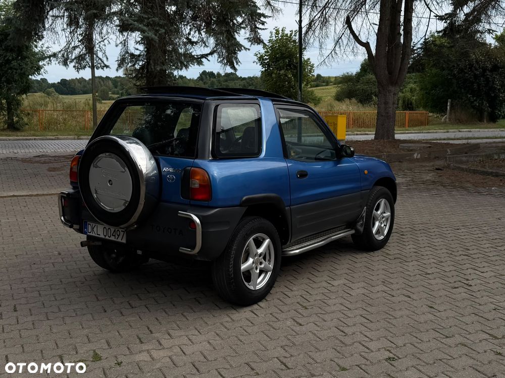 Toyota RAV4 2.0 - 6