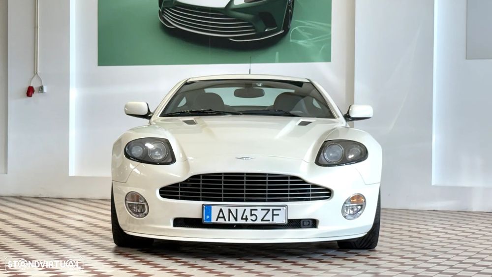 Aston Martin Vanquish S - 2