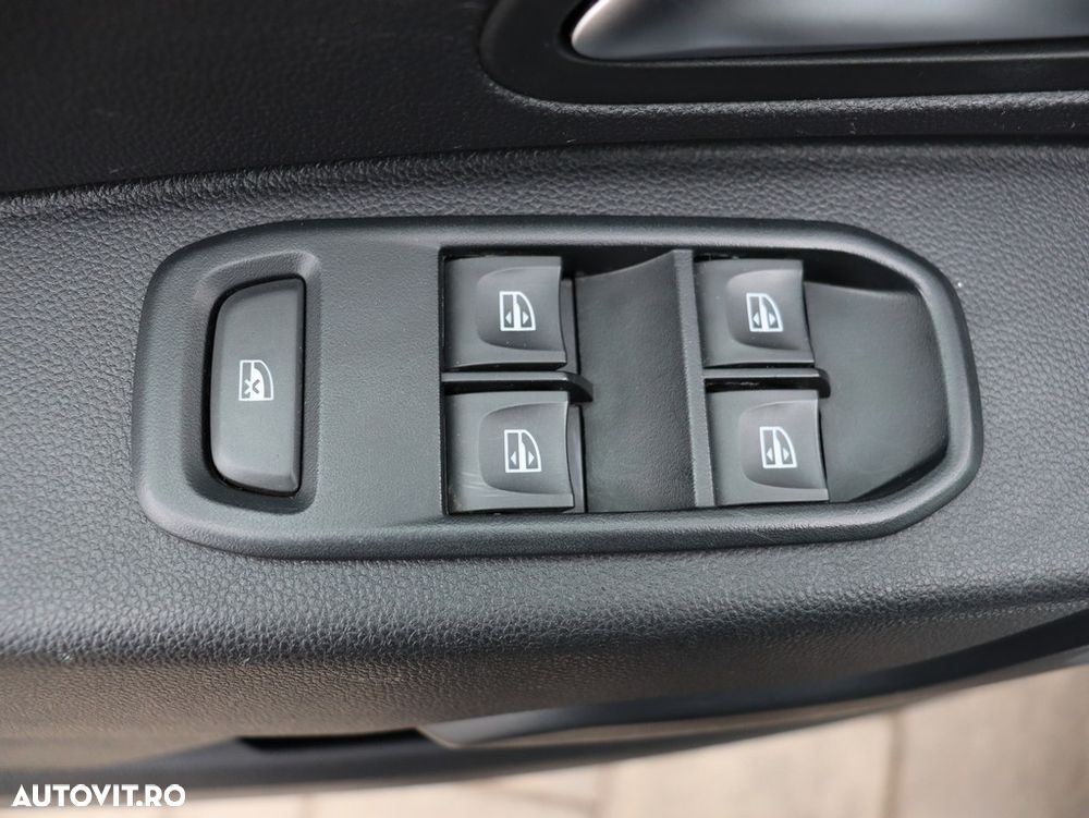Dacia Duster Blue dCi 115 4WD Comfort - 11