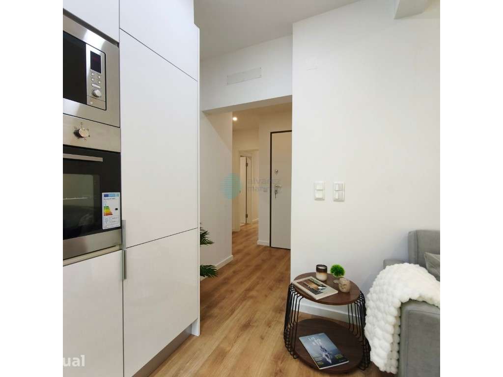Apartamento T2 totalmente remodelado, na zona de Benfica - Grande imagem: 3/17