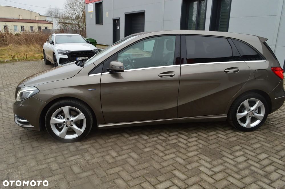 Mercedes-Benz Klasa B 180 CDI (BlueEFFICIENCY) - 8
