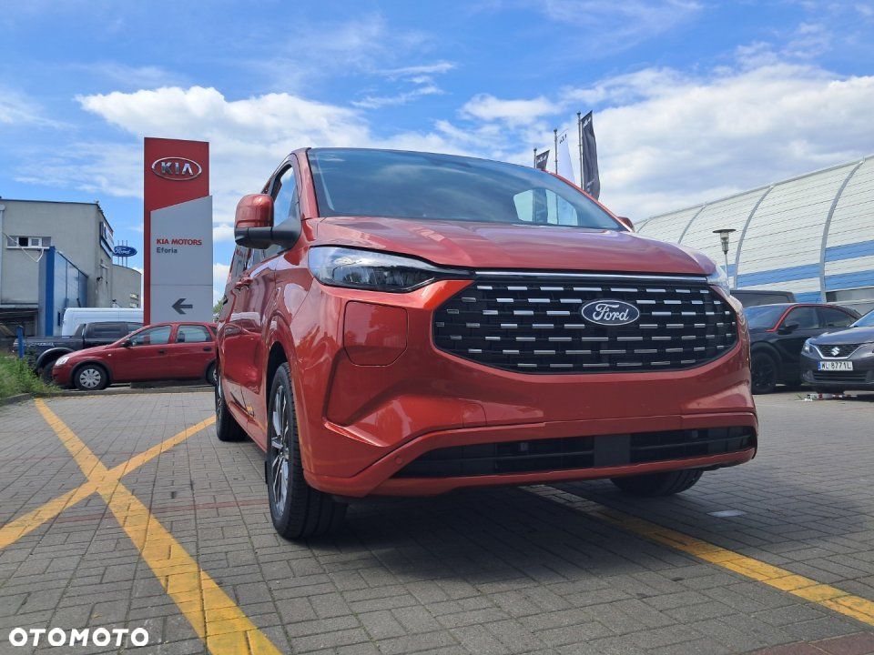 Ford Tourneo Custom - 20