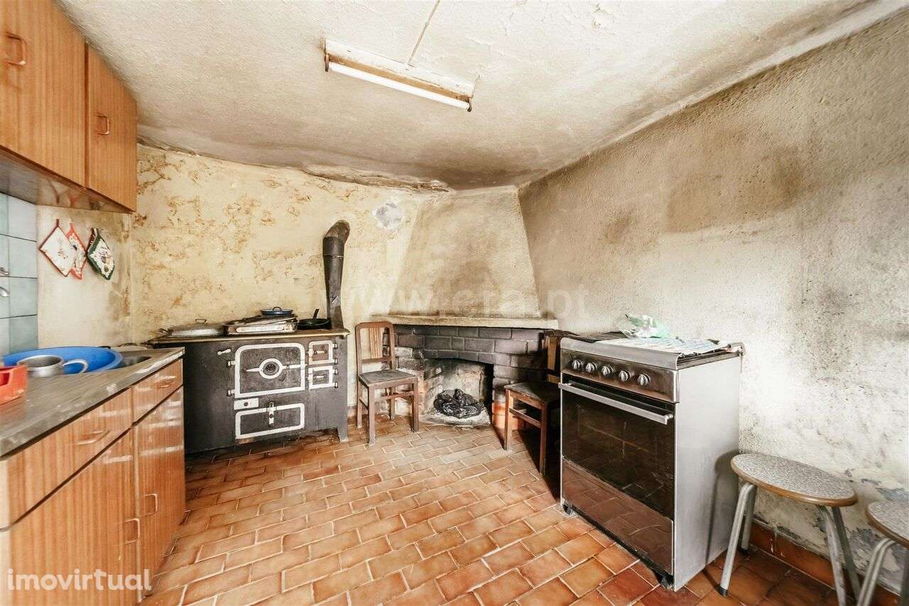 Moradia T5 / Seia, Sazes da Beira - Grande imagem: 4/13