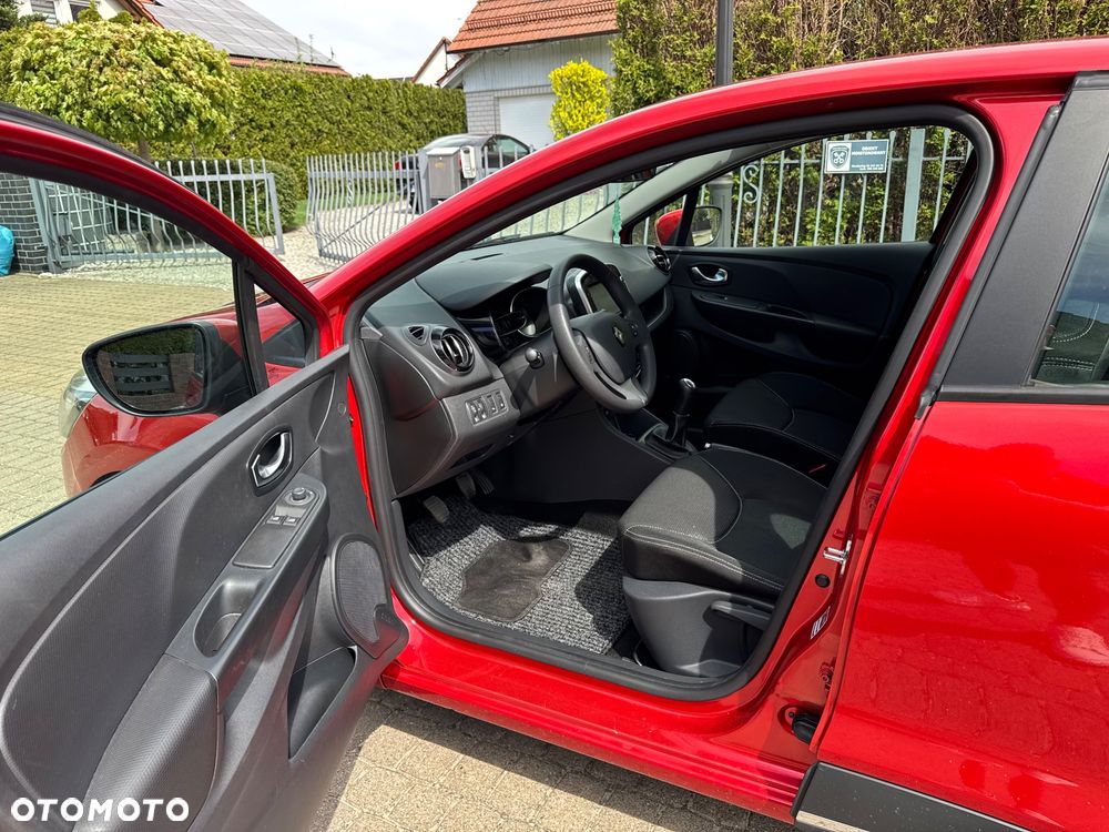 Renault Clio - 25