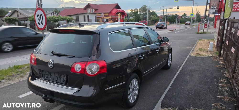 Volkswagen Passat 2.0 TDI DPF Highline - 25