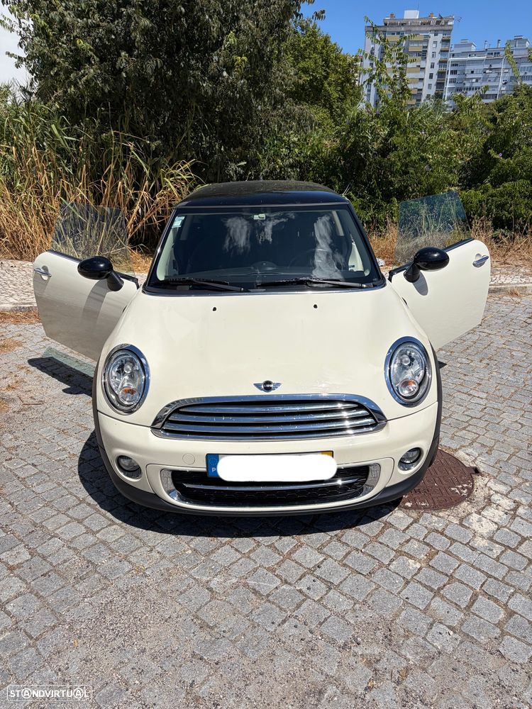MINI 3 Portas Cooper D - 2