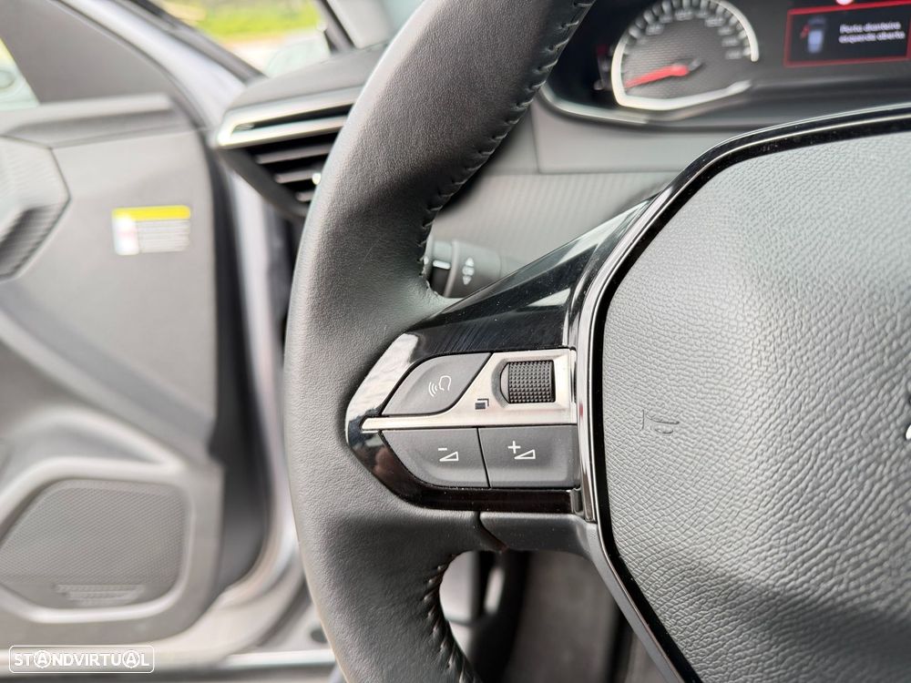 Peugeot 2008 1.2 PureTech Allure Pack - 23