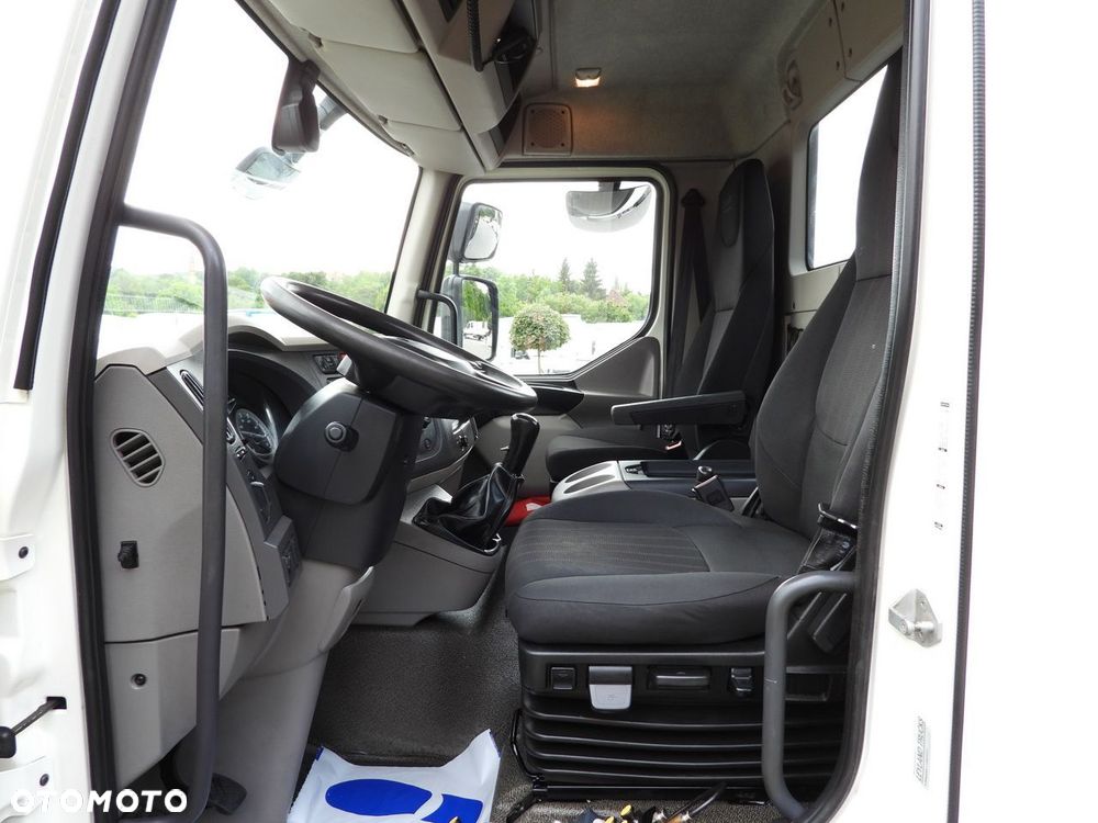 DAF LF 230  BRAMOWIEC / HAKOWIEC TEMPOMAT LEDY BLIŹNIACZE KOŁA KLIMATYZACJA  230KM - 30