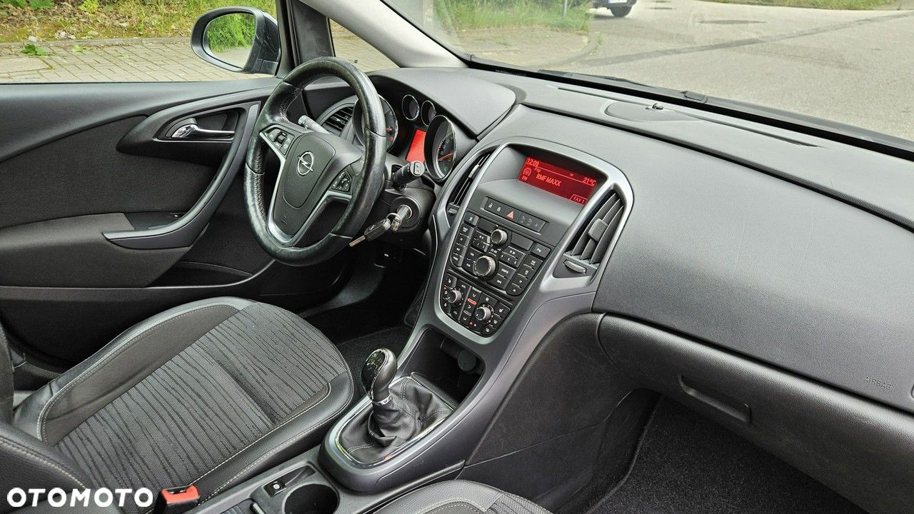 Opel Astra 1.4 Turbo Selection - 24