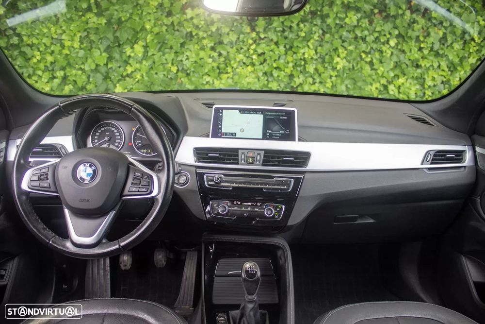 BMW X1 16 d sDrive Line xLine - 16