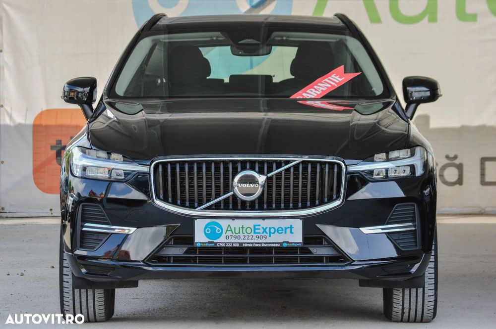 Volvo XC 60 B4 MHEV AT AWD Plus Dark - 25