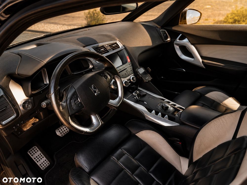 Citroën DS5 2.0 HDi Hybrid4 SportChic MCP - 11