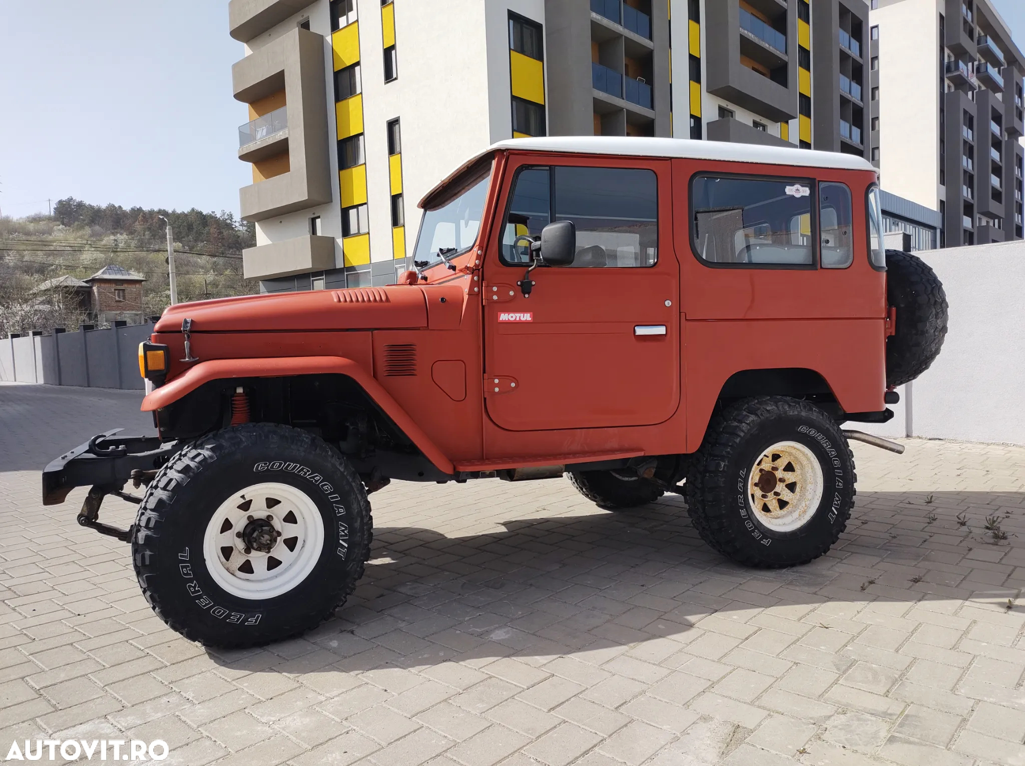 Toyota Land Cruiser - 3
