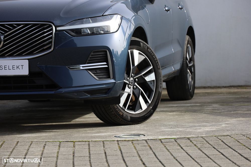 Volvo XC 60 2.0 T6 PHEV Core AWD - 7