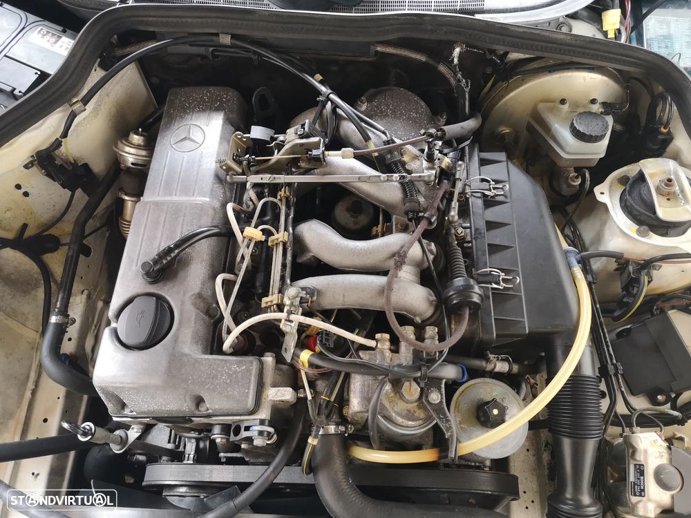 Mercedes-Benz W201 (1982-1993) 190 D 2.0 - 5