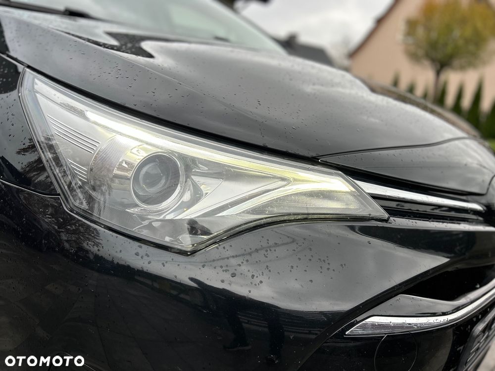 Toyota Avensis Touring Sports 2.0 D-4D Edition-S - 13