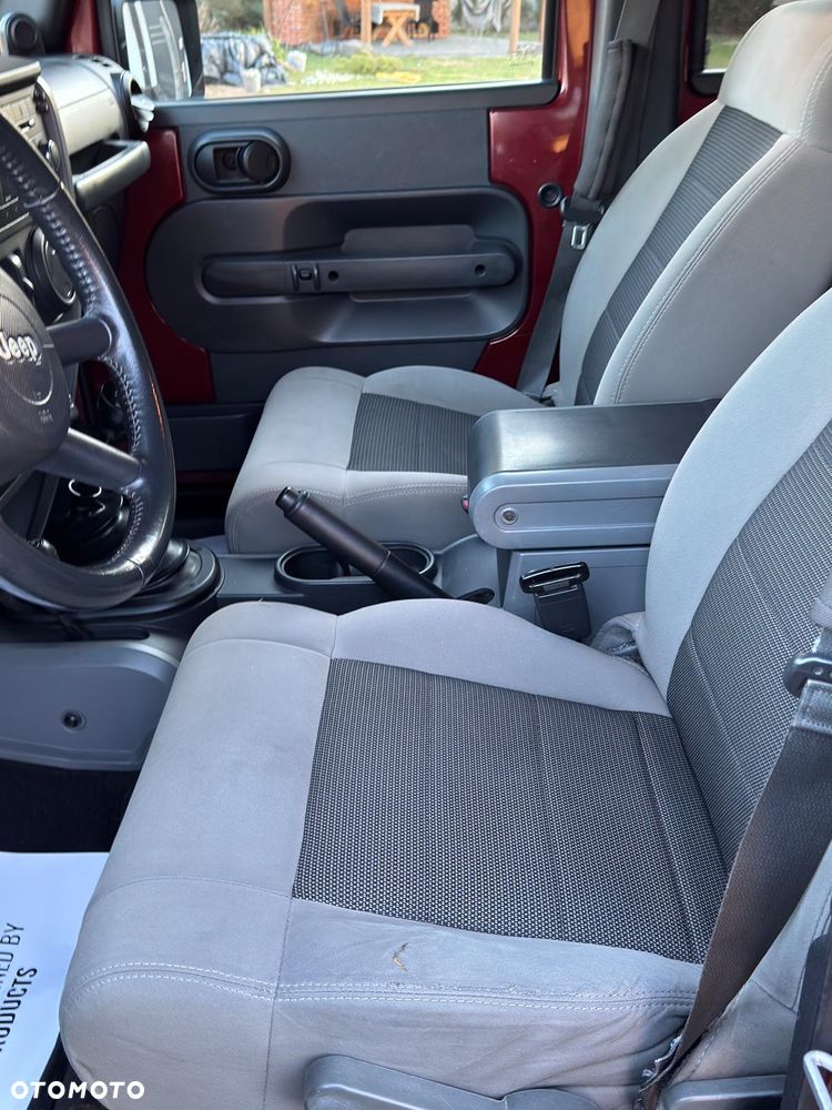 Jeep Wrangler Unlimited 3.8 Sport - 13